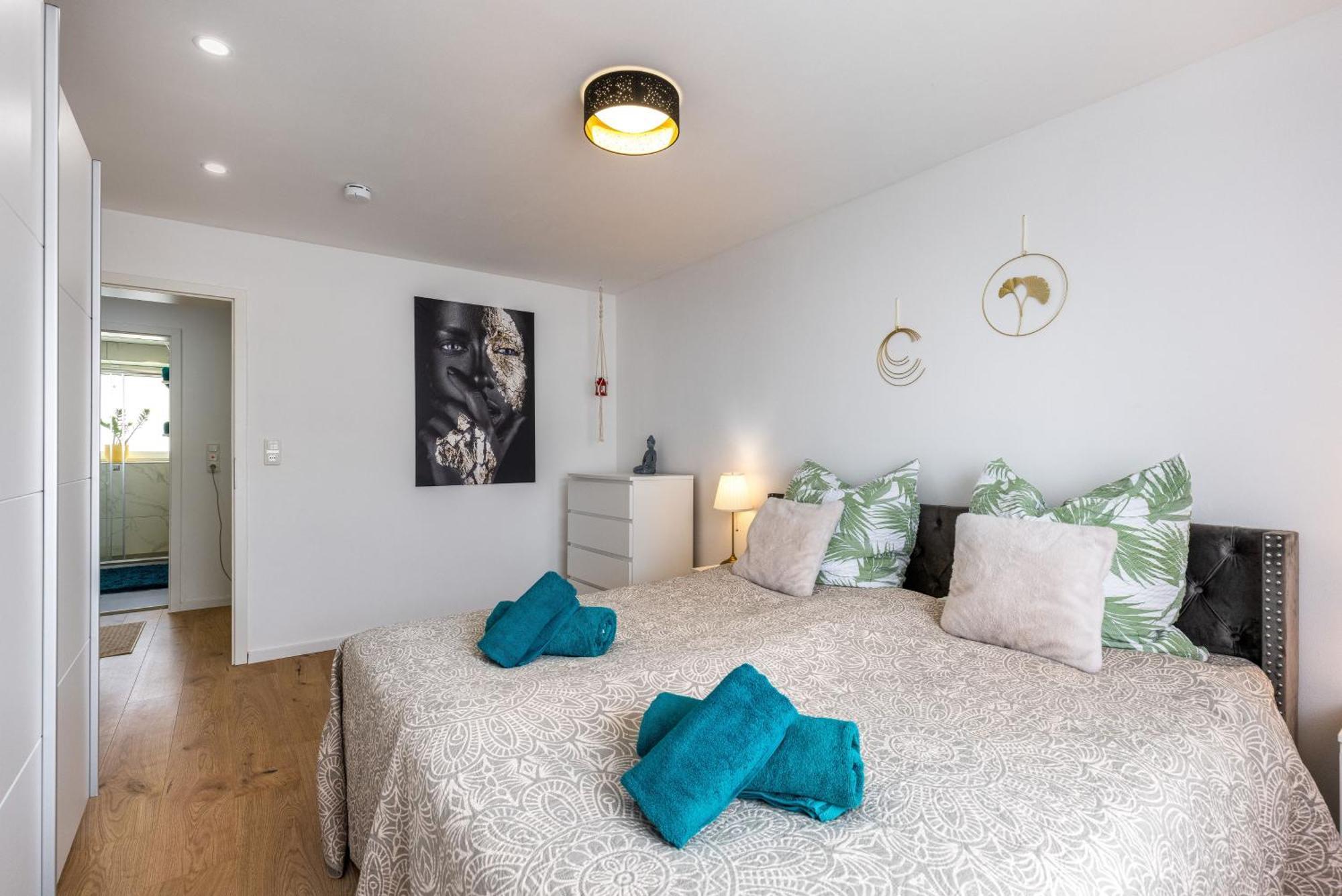 Schoenes, Modernes Apartment Mit Zwei Schlafzimmern - Zentral Mit Balkon Fuer 6 Personen モンタバウアー エクステリア 写真
